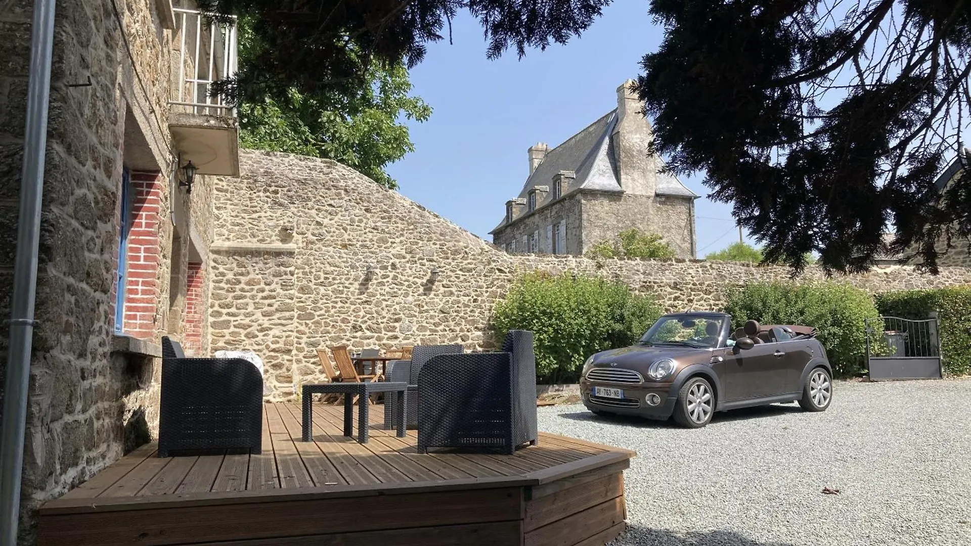 Holiday home La Petite Ville Aze Saint-Coulomb